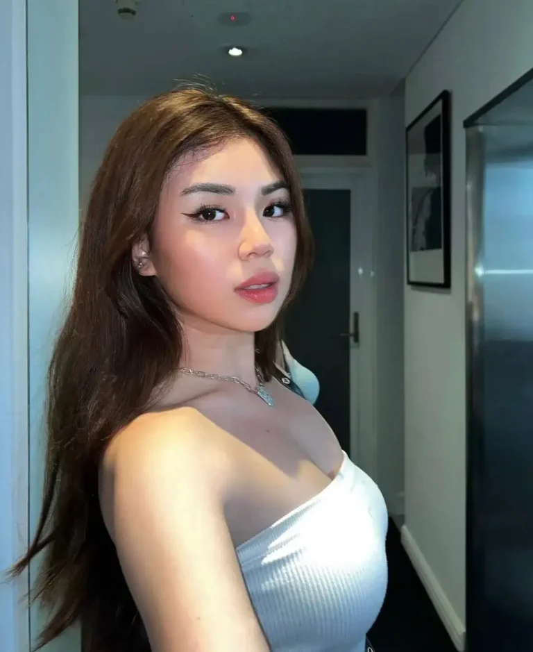 Get a Singapore Dinner Date Escort