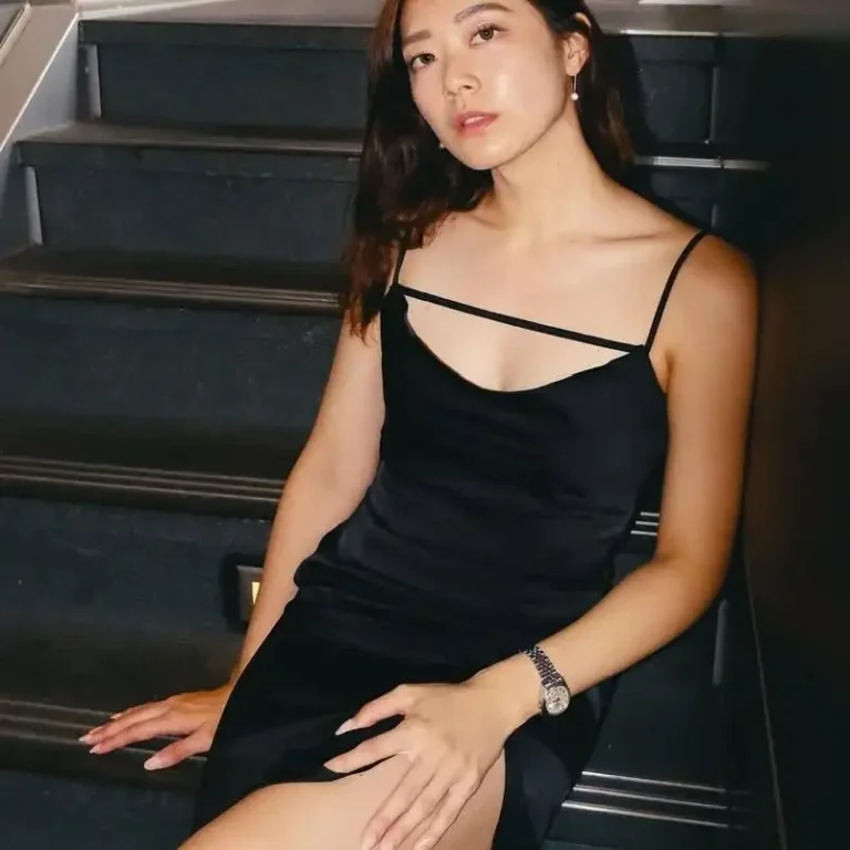 Beautiful sexy Singapore call girl
